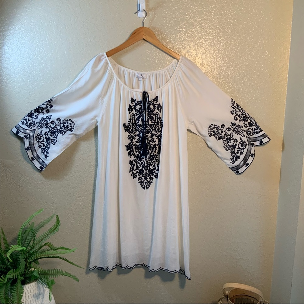 C & C White Cotton Long Bell Sleeve Embroidered Summer Dress Size XL